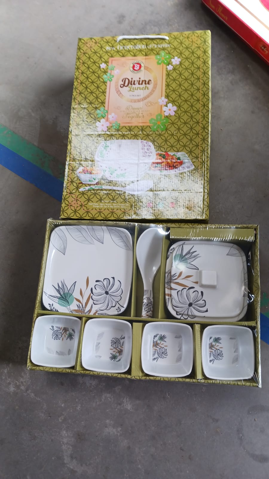 Divine lunch Tableware, Dinner Set (11 Pcs Set) Divine lunch Tableware, Dinner Set (11 Pcs Set)
